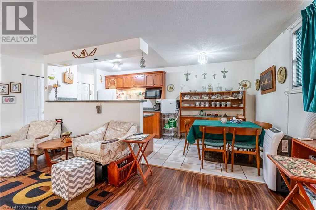 264 OAKDALE Avenue Unit# 102, #102
