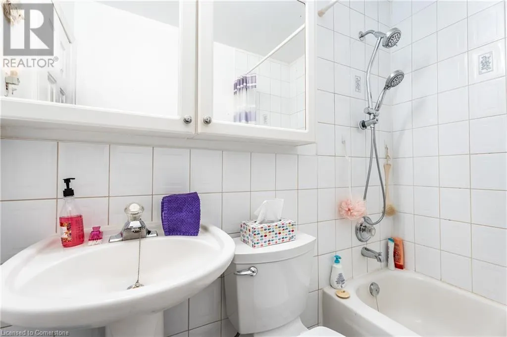 264 OAKDALE Avenue Unit# 102, #102