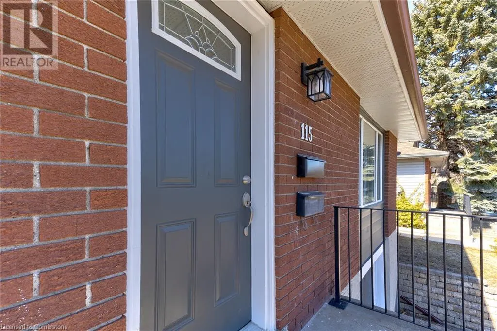 115 CEDARHILL Crescent