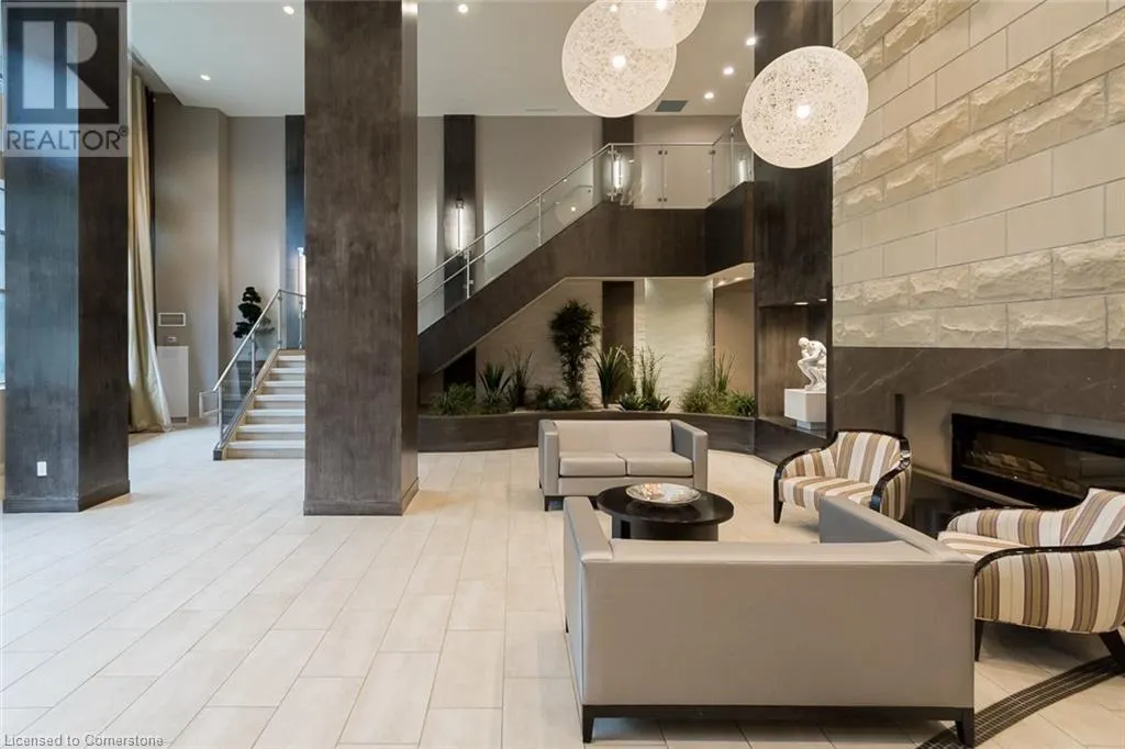 551 MAPLE Avenue Unit# 612, #612