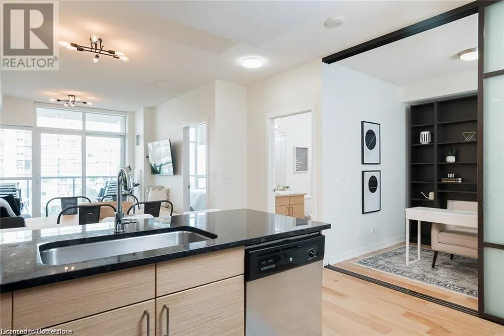 551 MAPLE Avenue Unit# 612, #612