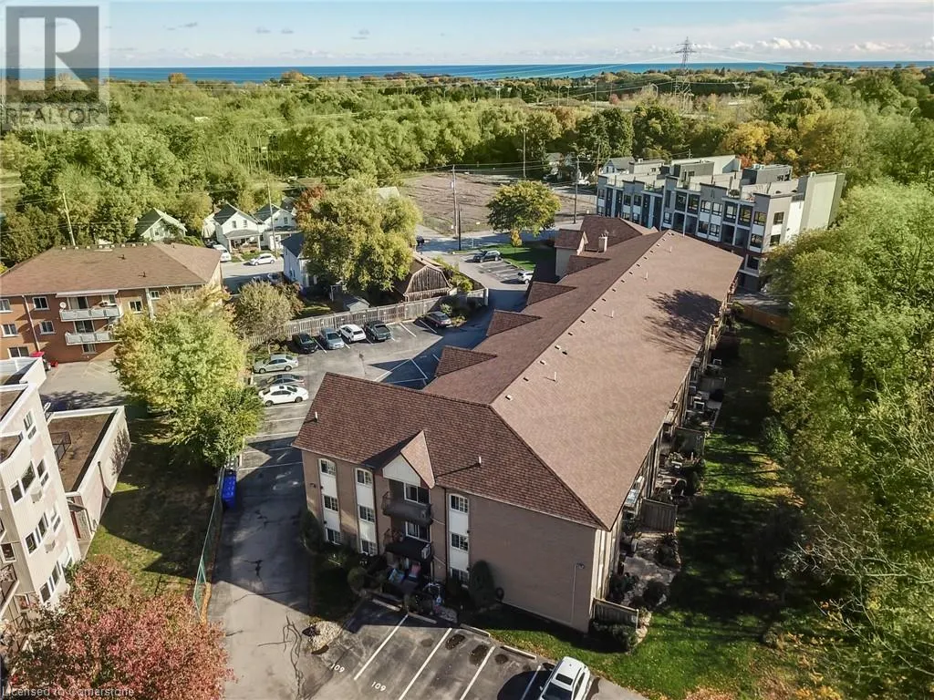 20 JOHN Street Unit# 202, #202