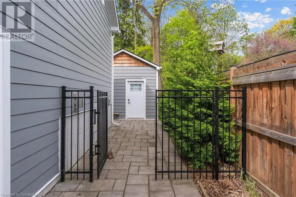 14 SULLIVAN'S Lane