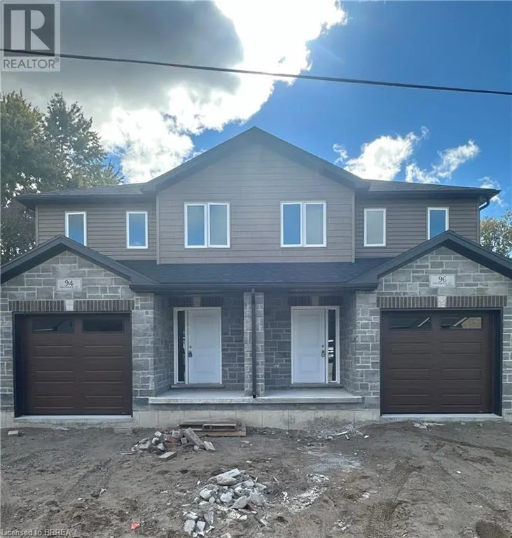 94 SOVEREIGN Street W