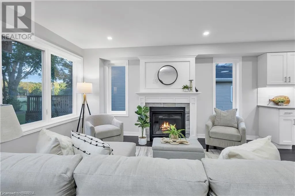96 SOVEREIGN Street W