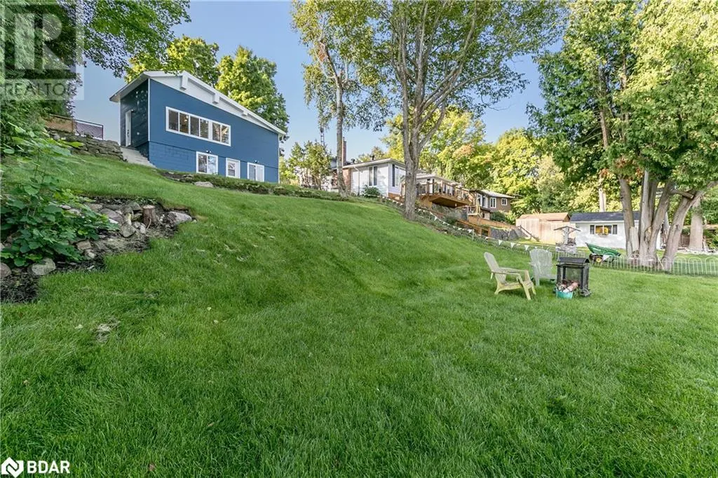 47 MOON POINT Drive