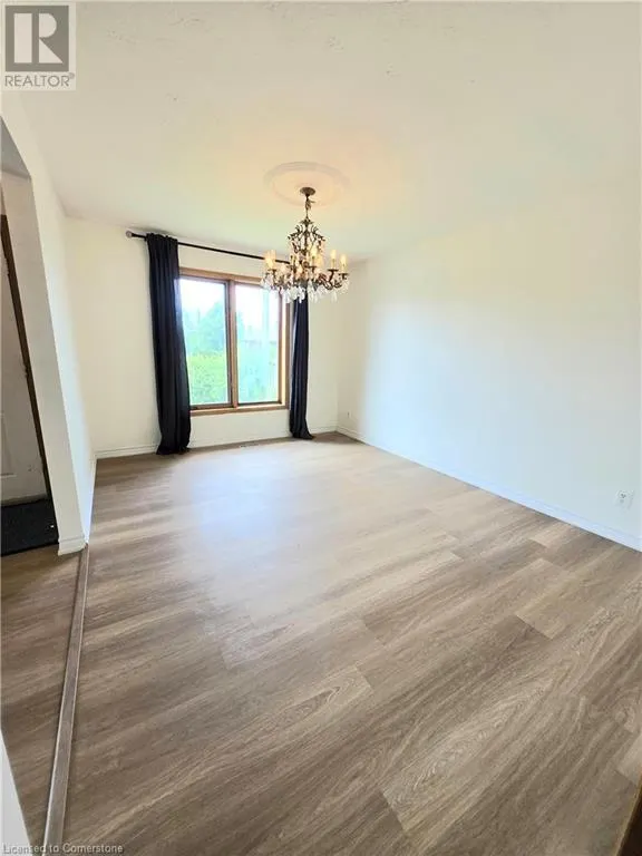 25 HIGHFIELD Avenue Unit# Upper Level