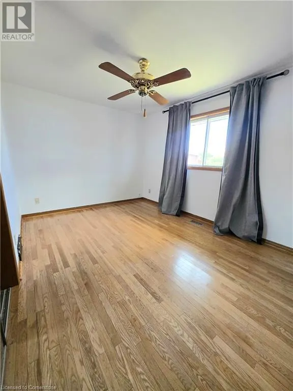 25 HIGHFIELD Avenue Unit# Upper Level