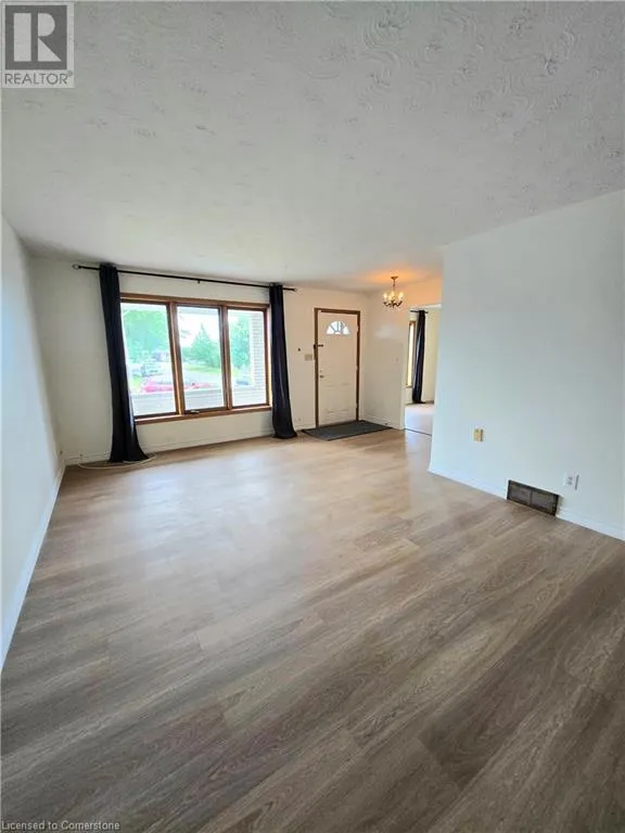 25 HIGHFIELD Avenue Unit# Upper Level