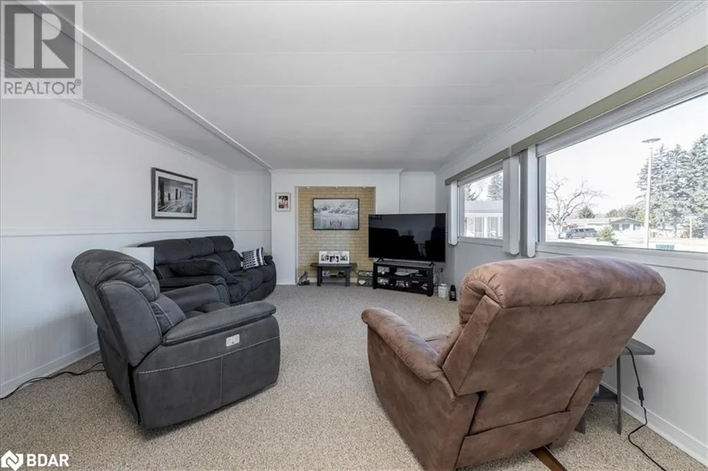 25 HAWTHORNE Drive