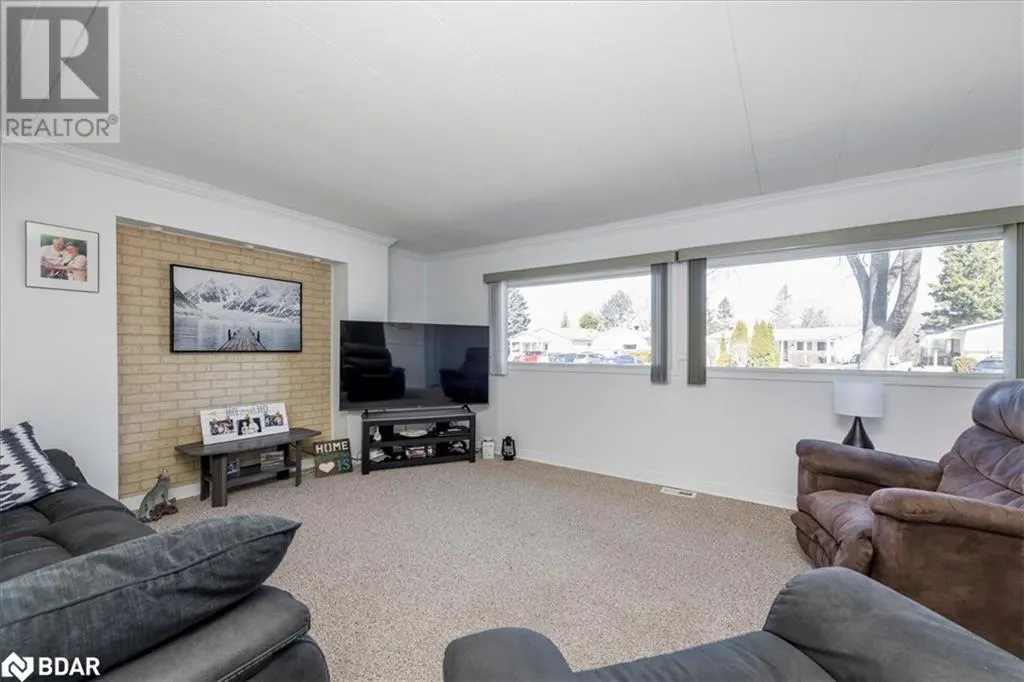 25 HAWTHORNE Drive