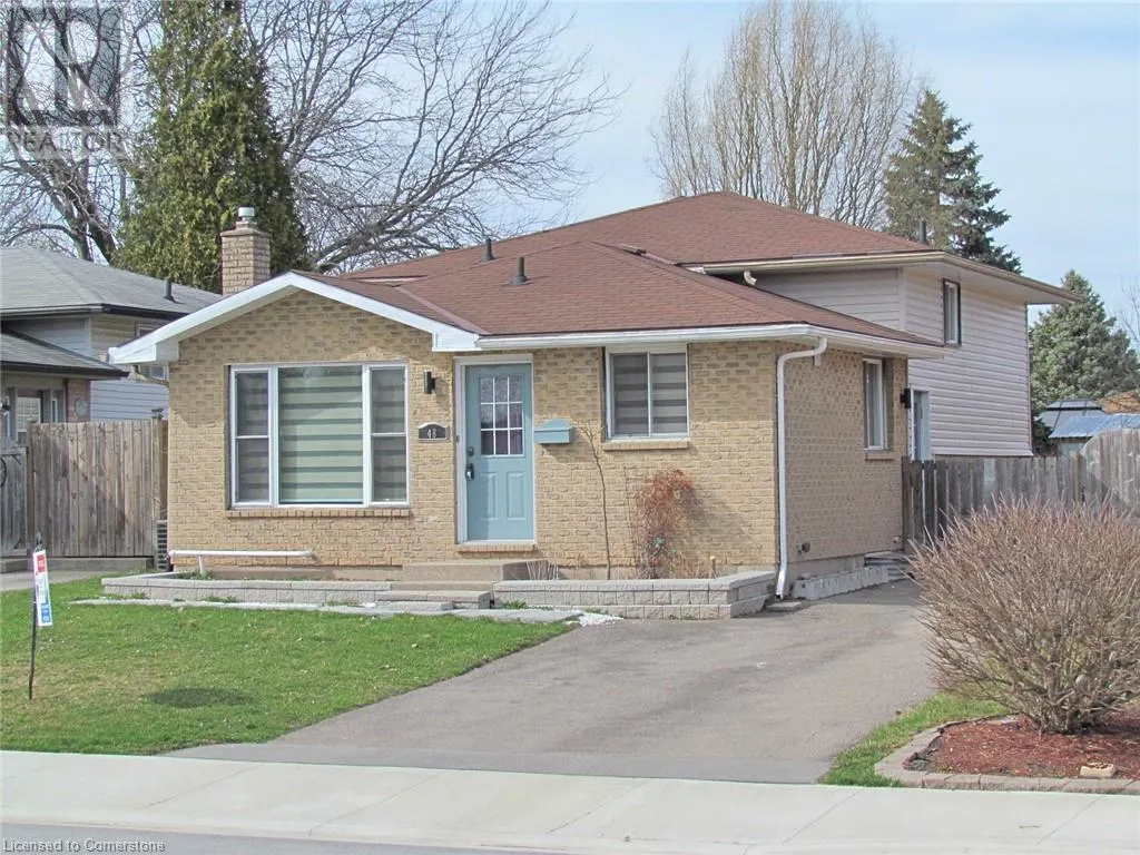48 LARCHWOOD Circle