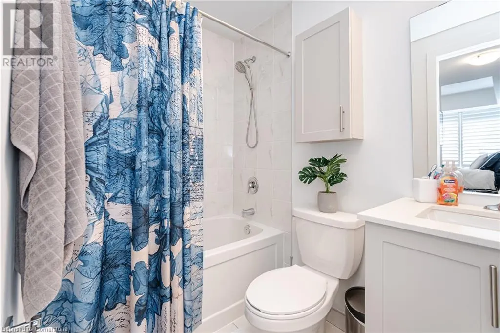 1085 DOUGLAS MCCURDY Common Unit# 111, #111