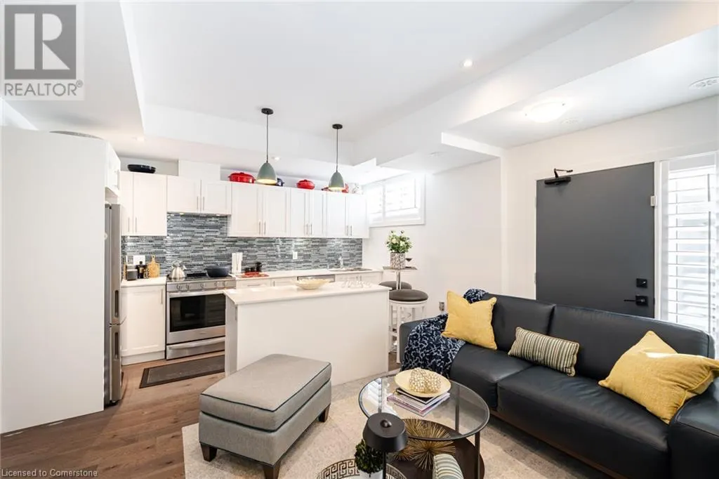 1085 DOUGLAS MCCURDY Common Unit# 111, #111