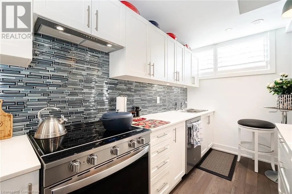 1085 DOUGLAS MCCURDY Common Unit# 111, #111