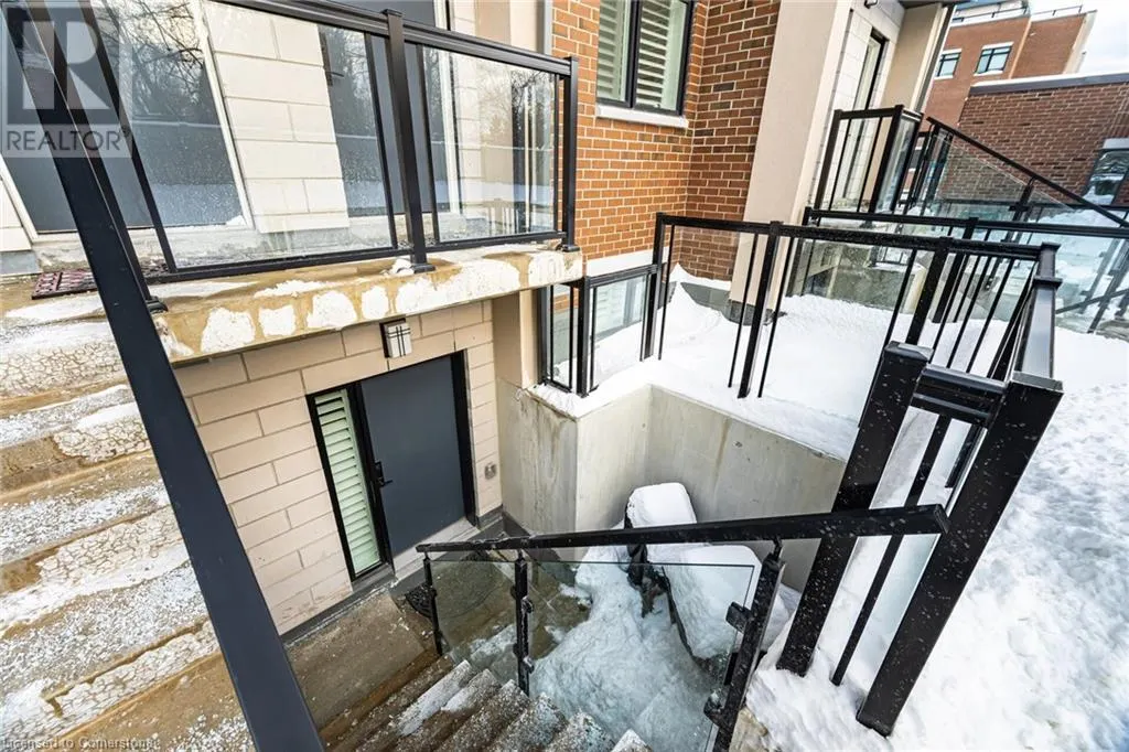 1085 DOUGLAS MCCURDY Common Unit# 111, #111