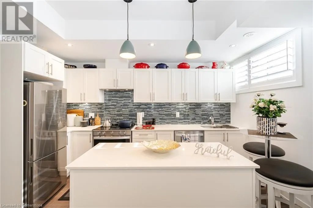 1085 DOUGLAS MCCURDY Common Unit# 111, #111