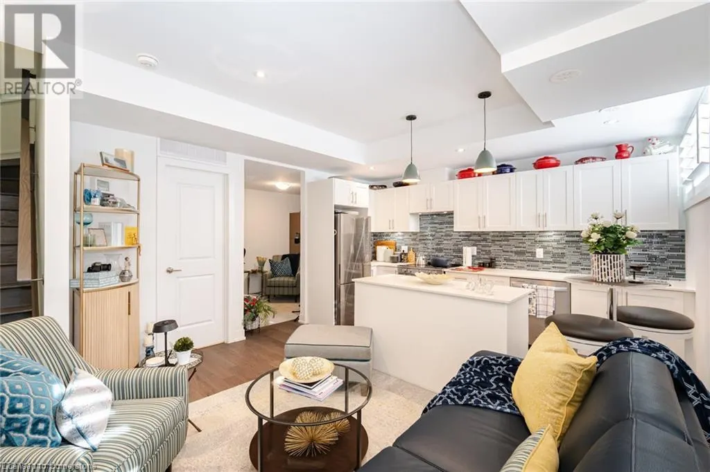 1085 DOUGLAS MCCURDY Common Unit# 111, #111