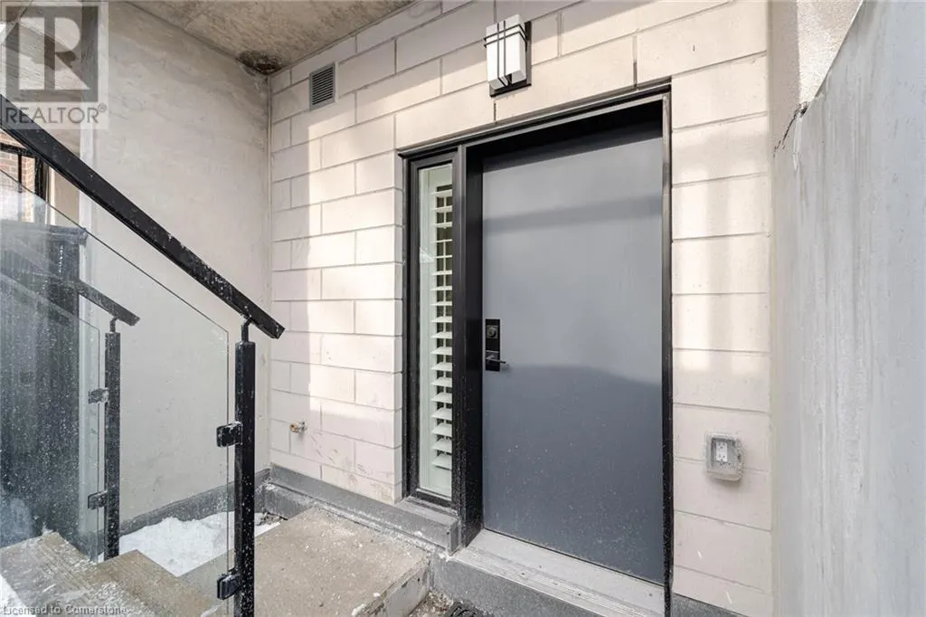 1085 DOUGLAS MCCURDY Common Unit# 111, #111