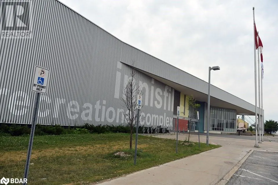 7523 YONGE Street