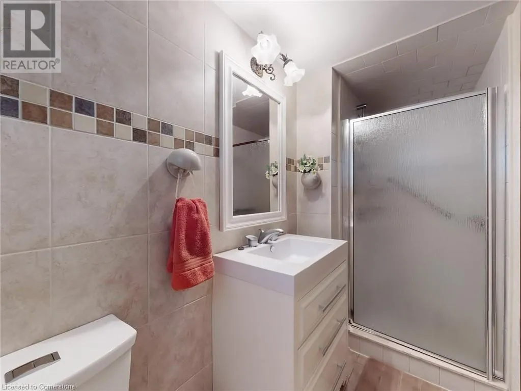 11 MEADOWLAND Gate