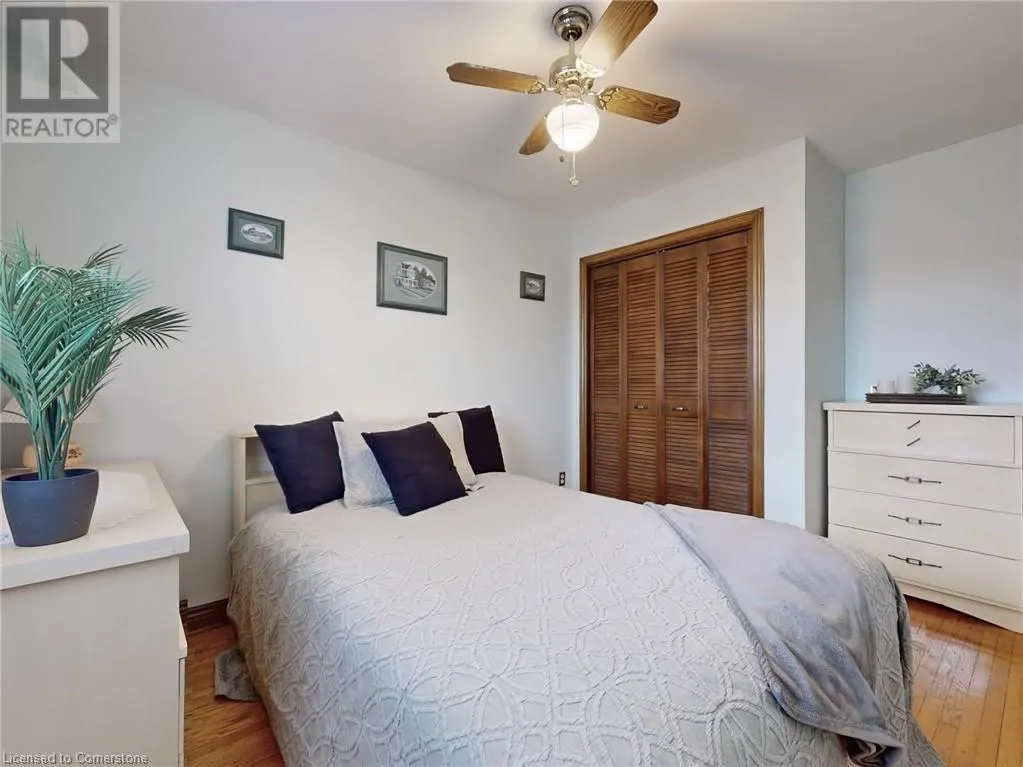 11 MEADOWLAND Gate