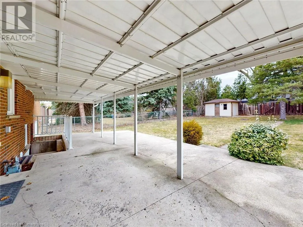 11 MEADOWLAND Gate