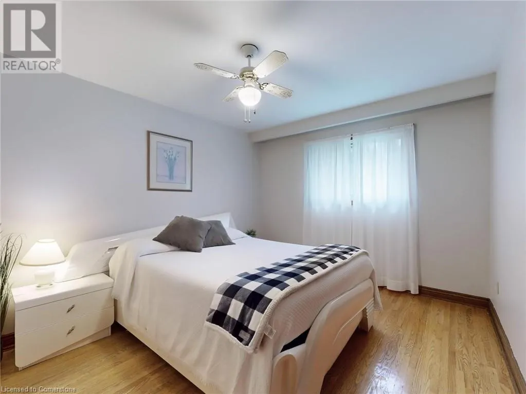 11 MEADOWLAND Gate