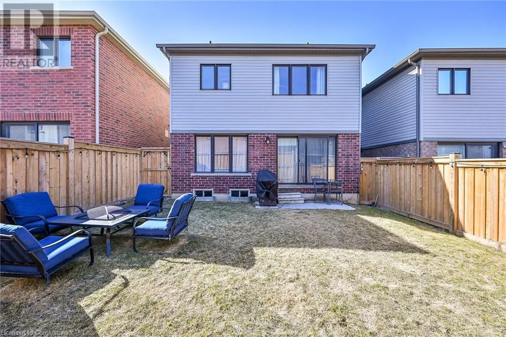 18 SCARLETWOOD Street