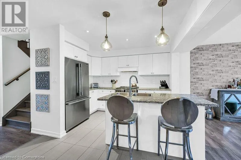 18 SCARLETWOOD Street