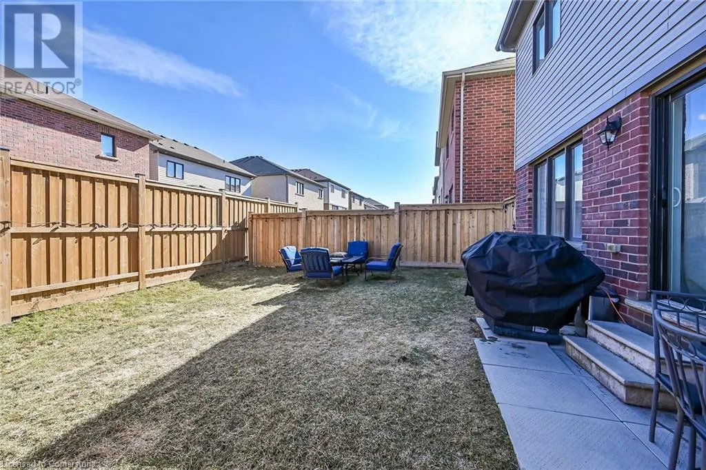 18 SCARLETWOOD Street