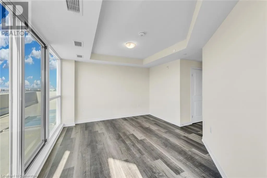 2750 KING Street E Unit# 706, #706
