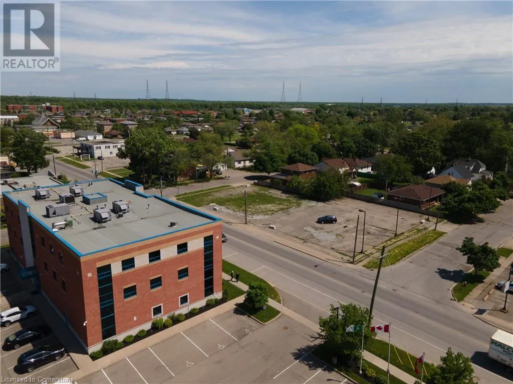 811 EAST MAIN Street