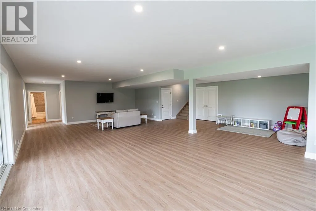 21 HUDSON Drive