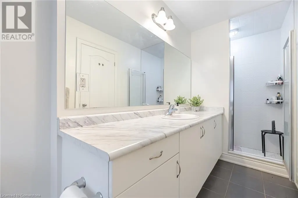7 LADY EVELYN Crescent