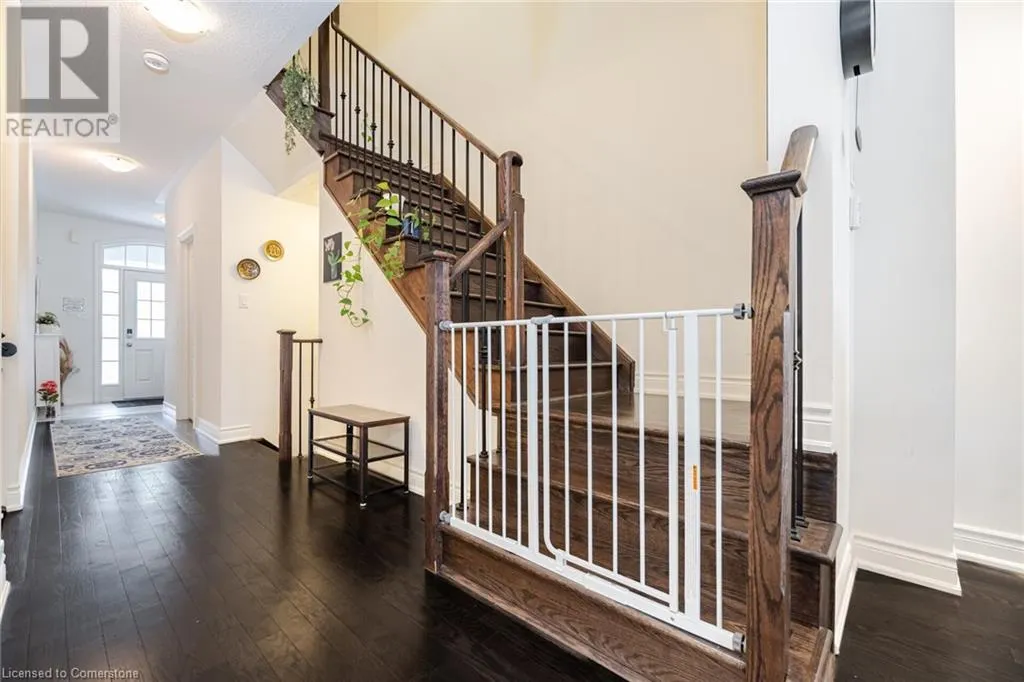 7 LADY EVELYN Crescent