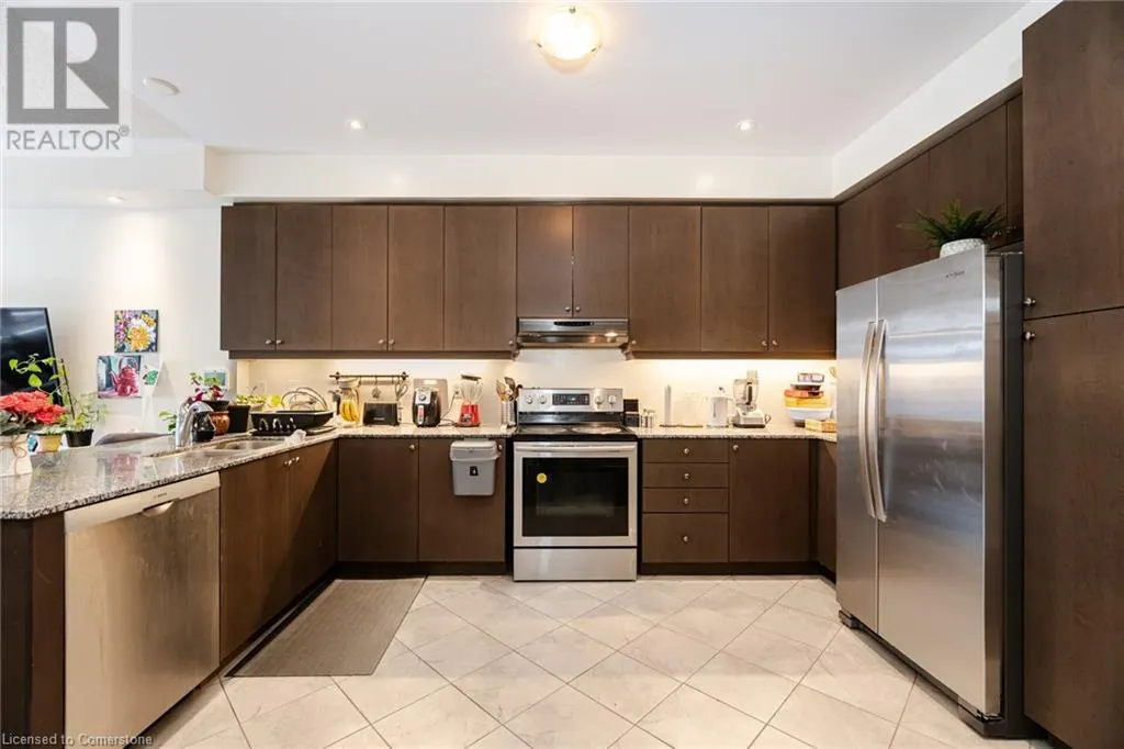 7 LADY EVELYN Crescent