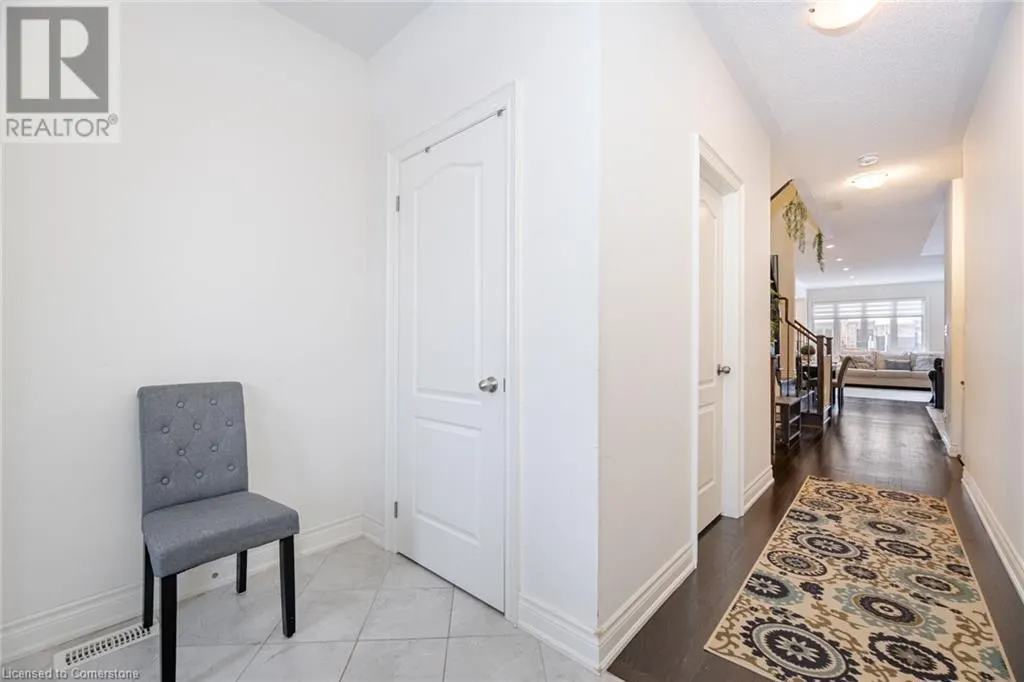 7 LADY EVELYN Crescent