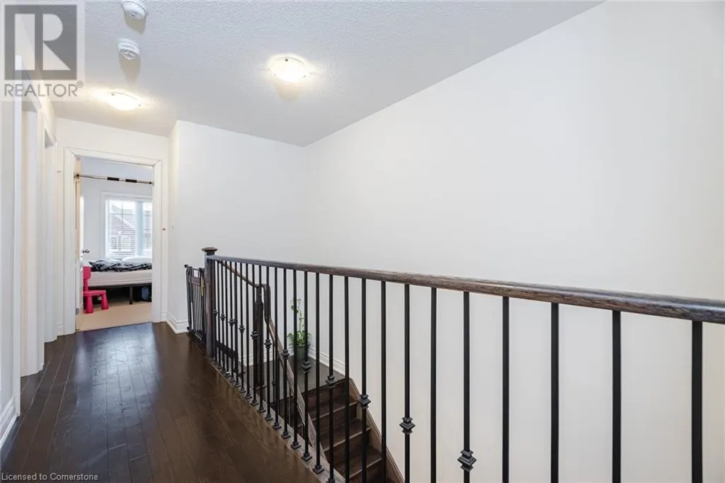 7 LADY EVELYN Crescent
