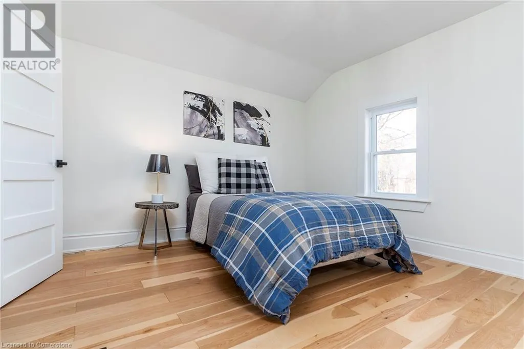 237 MAIN Street E