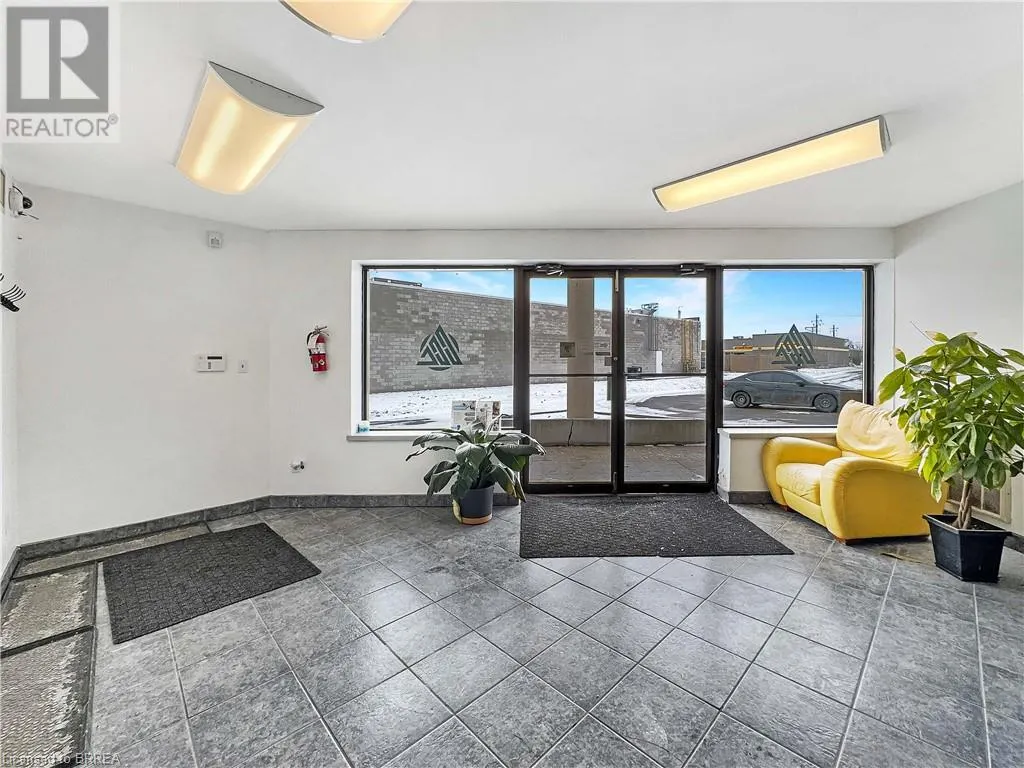 34 DALKEITH Drive Unit# UPPER B, #UPPER B