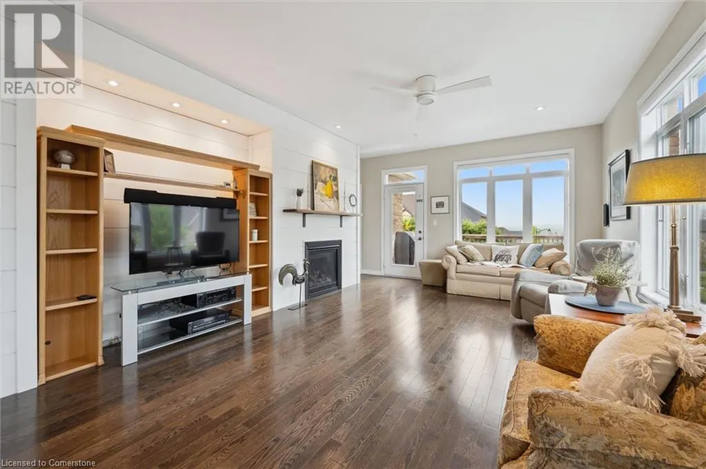 10 CHESTNUT Drive