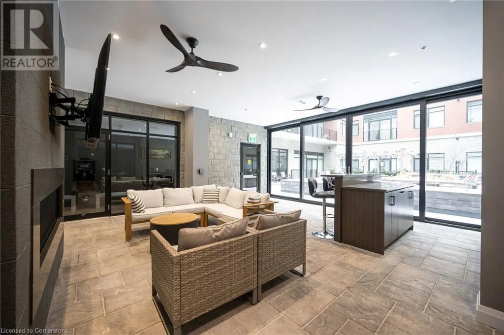 1 REDFERN Avenue Unit# 416, #416