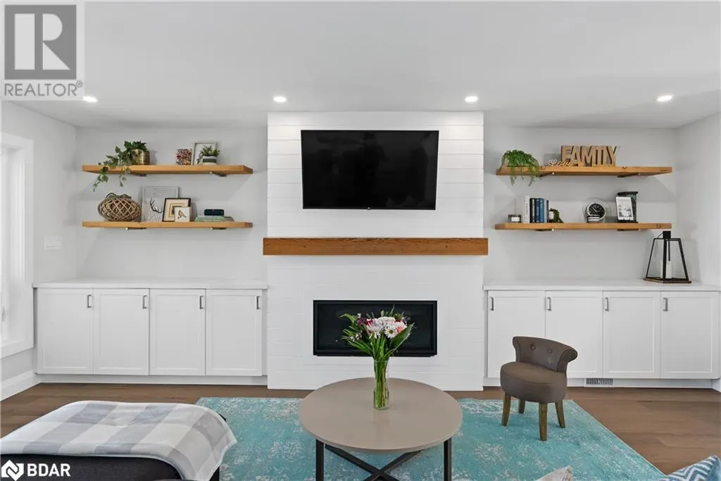 2371 LAKESHORE Road E