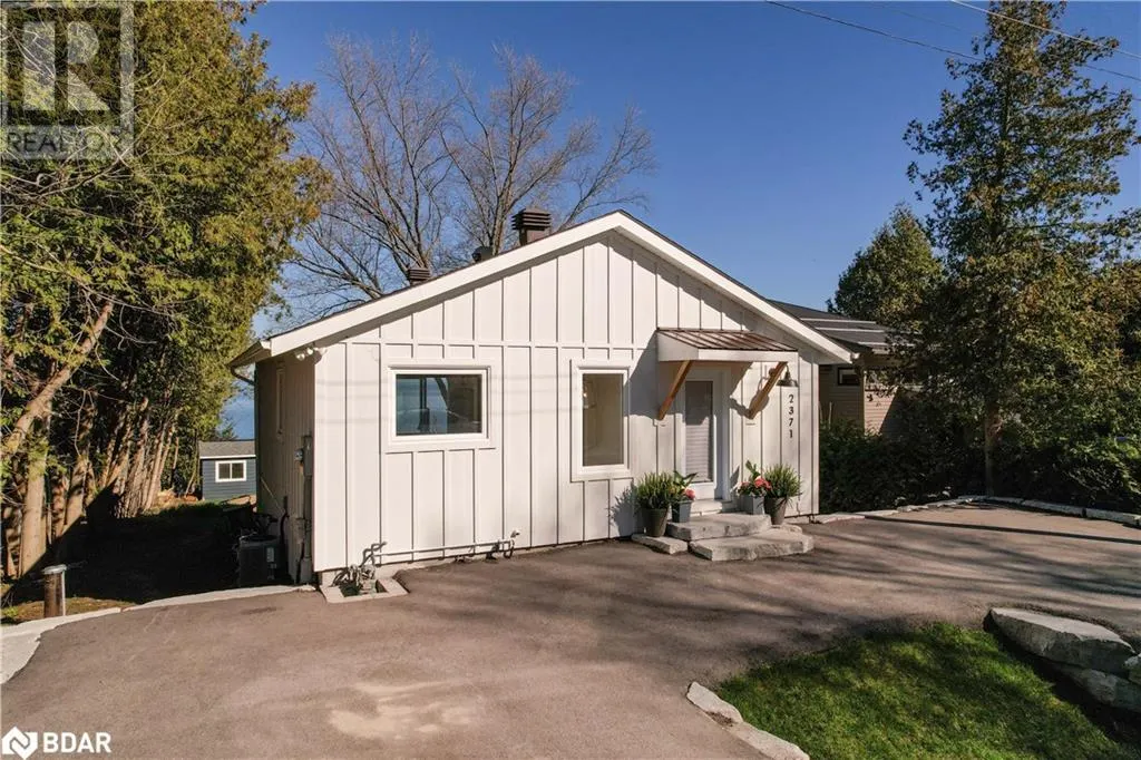 2371 LAKESHORE Road E