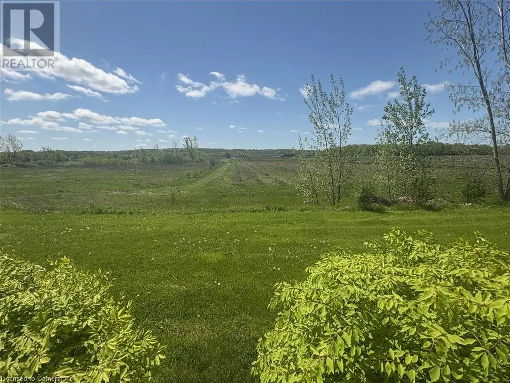 915 QUEENSTON Road