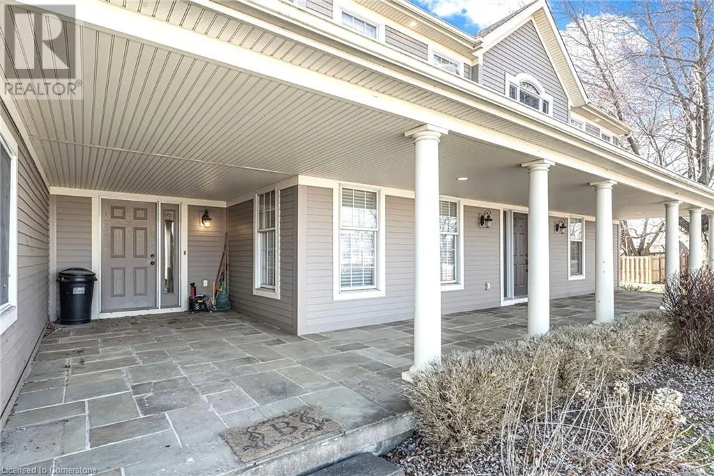 915 QUEENSTON Road