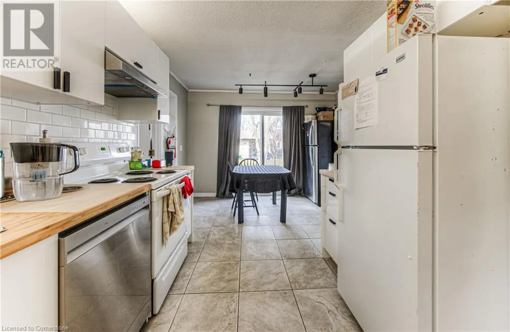 121 UNIVERSITY Avenue E Unit# 9, #9