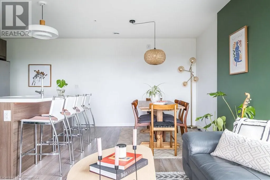 467 CHARLTON AVENUE EAST Unit# 404, #404