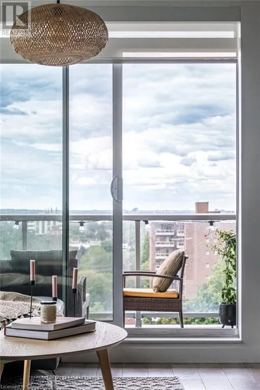 467 CHARLTON AVENUE EAST Unit# 404, #404